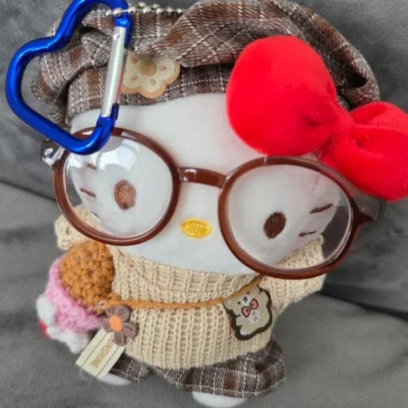 Hello Kitty Bag Charm – Plaid Hat, Knit Sweater, Glasses & Ice Cream Accessory - Picture 3 of 3